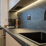Lovely In With Private Parking Apartment *