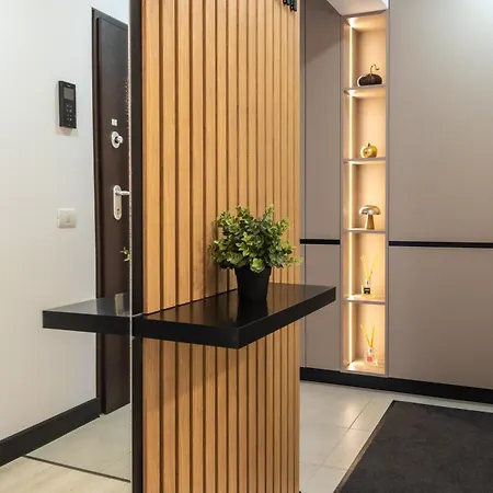 Apartment Lovely In With Private Parking