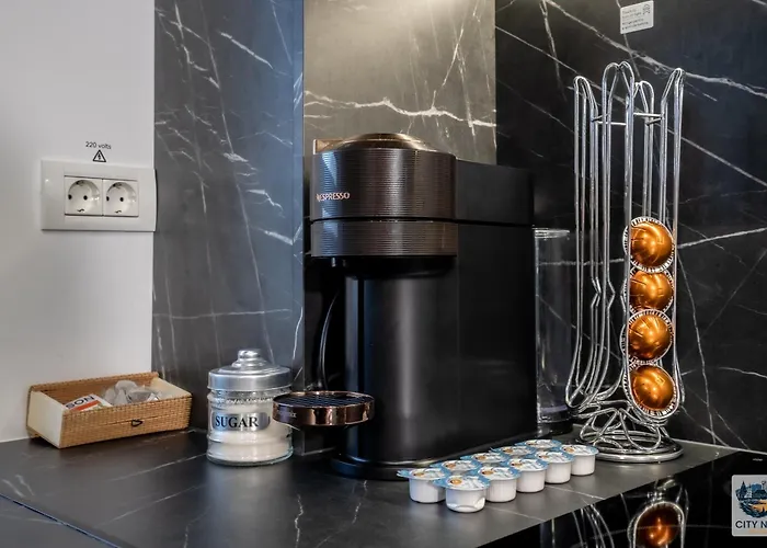 Lovely In With Private Parking *