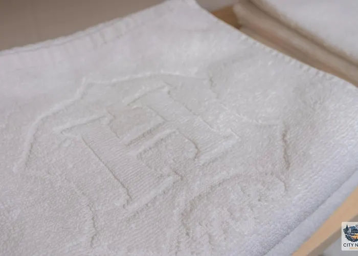 Apartment Lovely In With Private Parking *