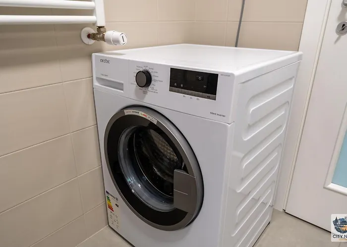 Lovely In With Private Parking Apartment