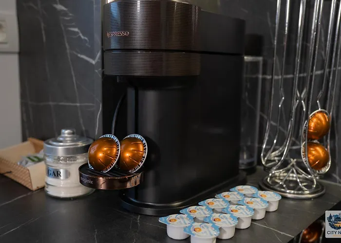 Lovely In With Private Parking Apartment