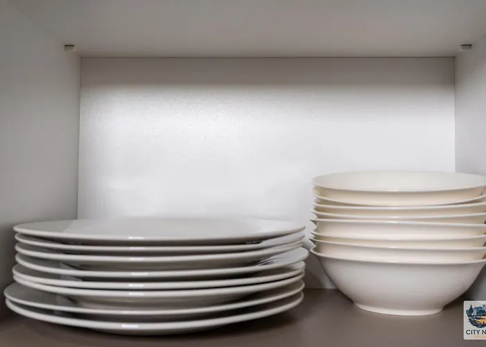 Lovely In With Private Parking Apartment *